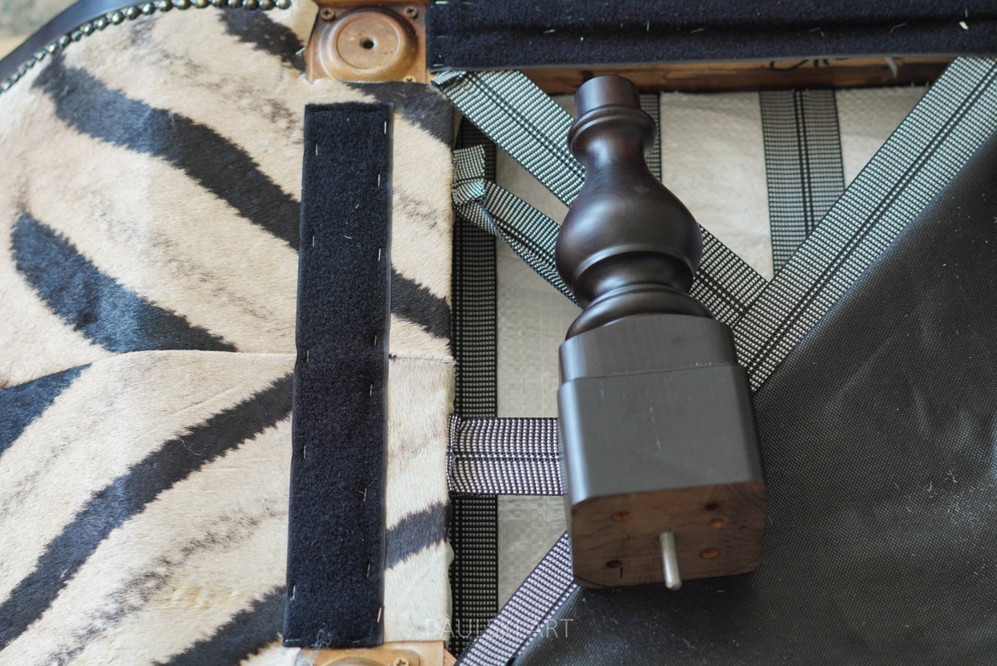 62 Zebra Chaise Bench Ottoman